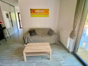New apartment with terraces, calm location