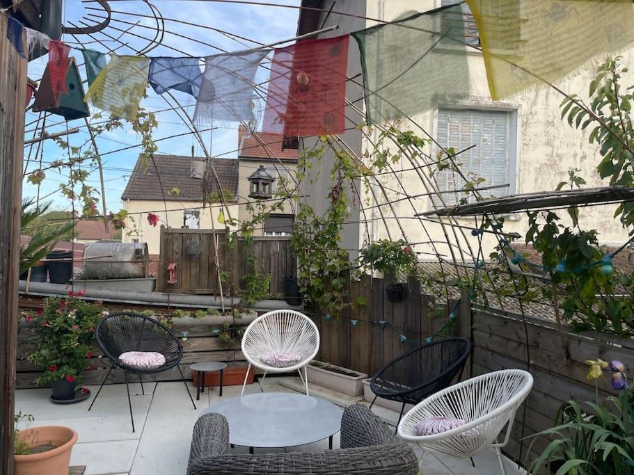 Appartement NEW / Appart vintage - Terrasse + Parking 37 Rue du Pont de Bourbon 71160 Digoin