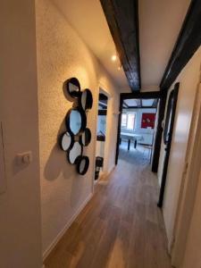 NEW APPARTEMENT DE CHARME, POUTRES APPARENTE, VUE PETITE VENISE, PARKING