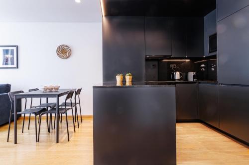 [NEW] Camoes Deluxe Apartment with AC and Free Parking