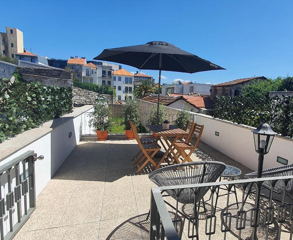 Appartement NEW!Central w/ sunny terrace - 9 min walk Trindade 274 Rua dos Mártires da Liberdade 1ª traseiro 4050-359 Porto