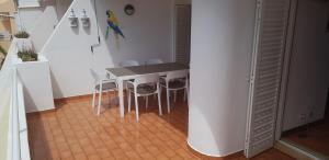New Grand duplex avec terrasse plein sud vue piscine
