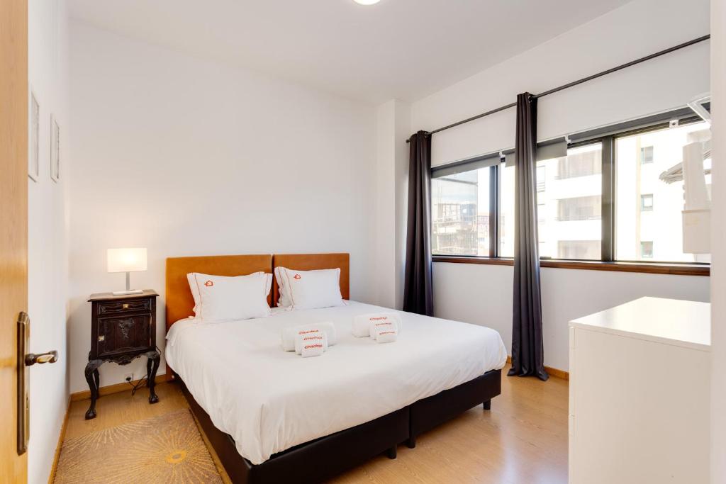 NEW Hopstays Oporto Poem - Apartamento na Praça da Galiza 561 Rua de Júlio Dinis, 4050-325 Porto
