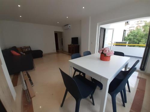 New Luxury Apartment in Quarteira