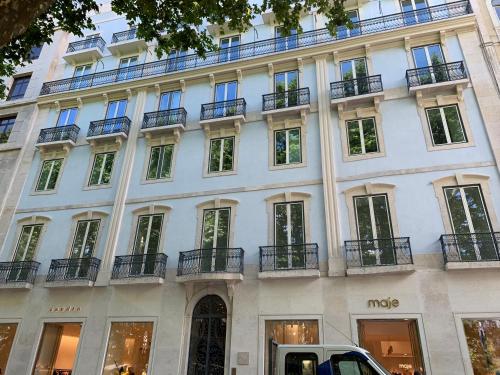 New!! Luxury Avenida Da Liberdade Flat- with Rooftop and Pool