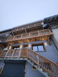 New *No 36* sleeps 8, Nr Morzine