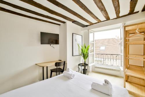 New&renovated cosy flat in The marais !!! 4-5 pers