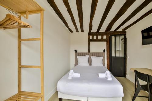 New&renovated cosy flat in The marais !!! 4-5 pers