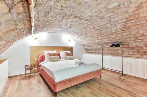 New&Renovated in heart of PARIS- 6pers