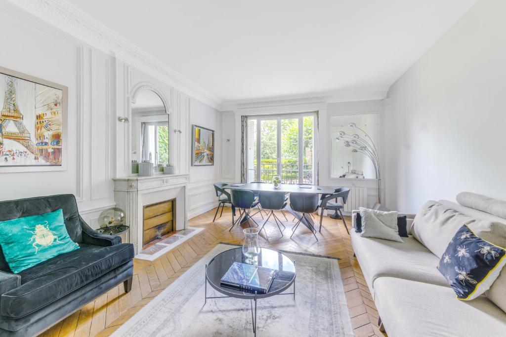 New&Spacious flat with private garden 12 Rue Renault, 94160 Saint-Mandé