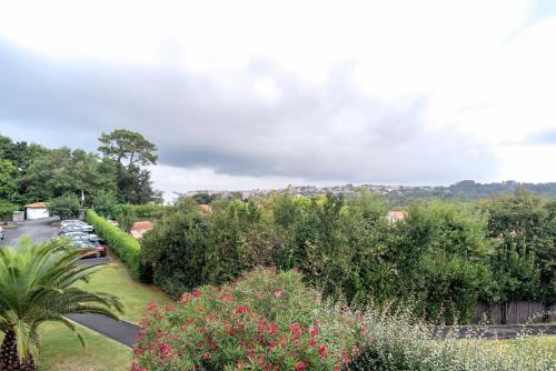 New: Swimming pool, near Golf and beaches