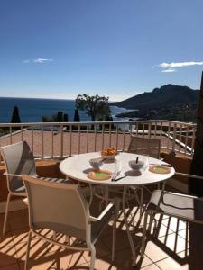 NEW!! Vue incroyable - appartement avec piscine
