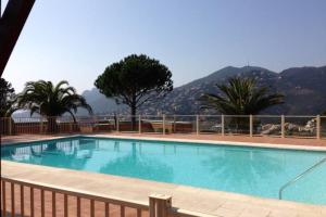 NEW!! Vue incroyable - appartement avec piscine