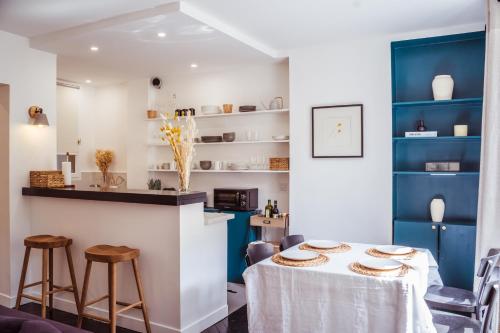 Newly Remodeled Spacious 2Bed APT with Elevator - Mobility Lease Only - Minimum 1 Month