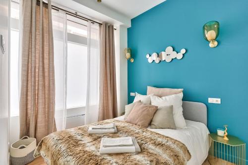 NEWLY RENOVATED ! Stunning 2BR Apt in the Heart of Paris 15