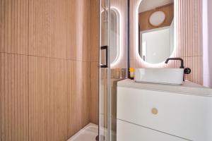 NEWs FLAT LUXURY IN HEART PARIS & PARKING