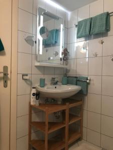 Appartement Nias Guesthouse Klosterbergenstraße 67 a Endreihenhaus in 2. Reihe 21465 Reinbek Schleswig-Holstein