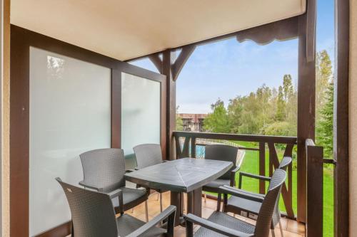 Nice 2-br in a luxury residence with swimming-pool in Deauville - Welkeys