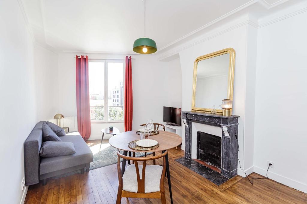 Appartement Nice 32 M Renovated And With Comfort In Paris 1 Rue Championnet 75018 Paris