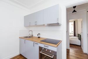 Nice 32 M Renovated And With Comfort In Paris