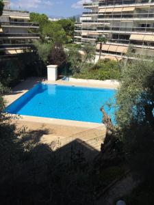 Nice 36 m with balcony and pool near beaches