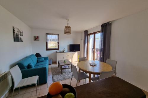 Nice 38 M2 Bright With Balcony Near The Sea