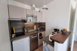 Nice 38 M2 Bright With Balcony Near The Sea