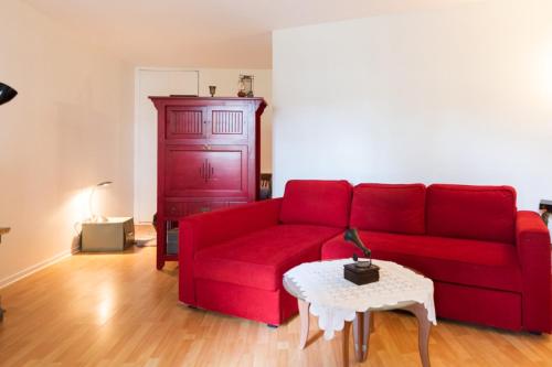 Nice 40m with balcony near Paris