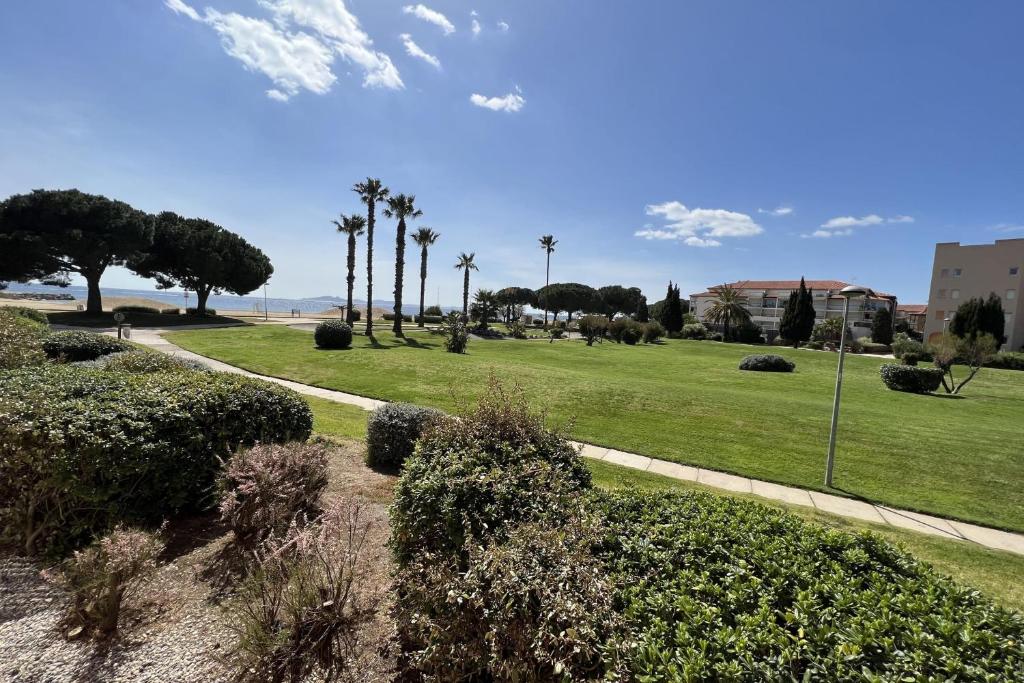 Appartement Nice 40m with loggia and beautiful sea view 232 Super Croisette Miramar 83250 La Londe-les-Maures