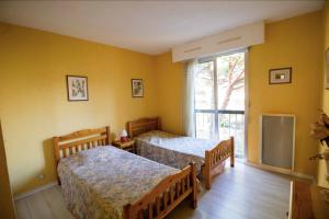 Nice 45m with terrace in Fréjus