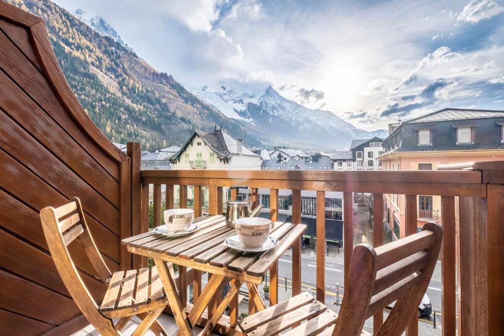 Appartement Nice 55 m with balconies and Mont-Blanc view 195 Avenue de l'Aiguille du Midi 74400 Chamonix-Mont-Blanc