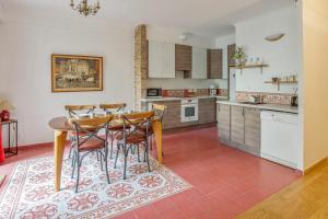 Nice and calm flat with terrace close to Buttes-Chaumont in Paris - Welkeys