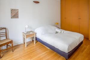 Nice and calm flat with terrace close to Buttes-Chaumont in Paris - Welkeys