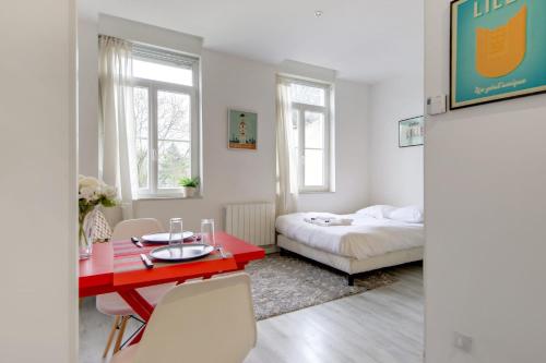 Nice and calm studio in Lille-Europe nearby the Old City - Welkeys