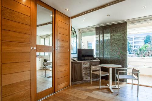 Nice and calm studio with balcony in Cannes - Welkeys