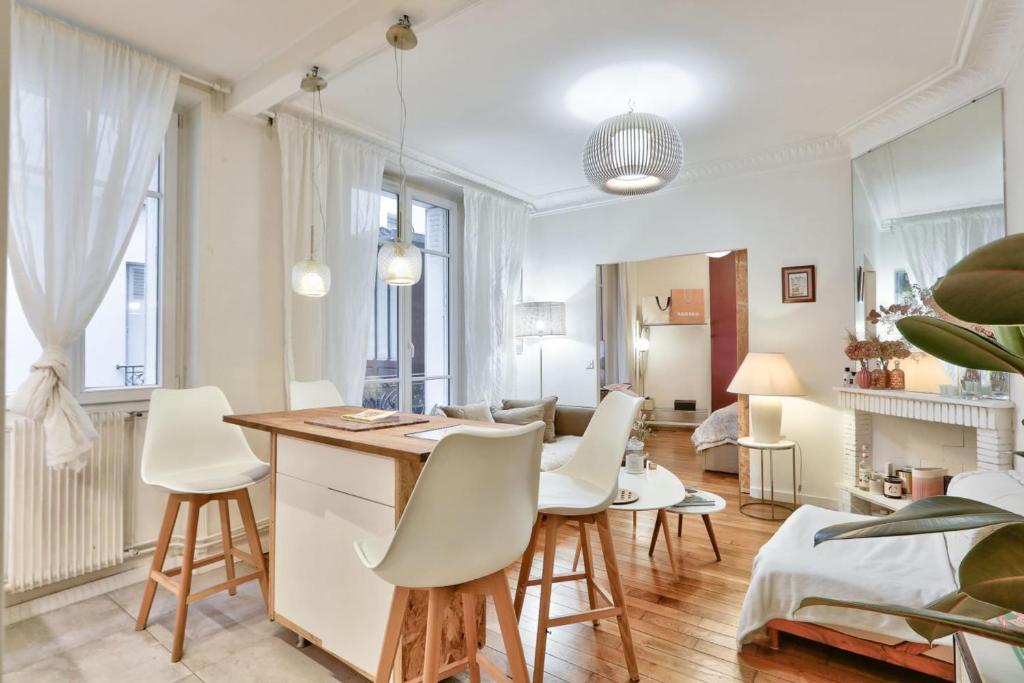 Appartement Nice apartment for 4 people - Paris 18 49 Rue d'Orsel 75018 Paris