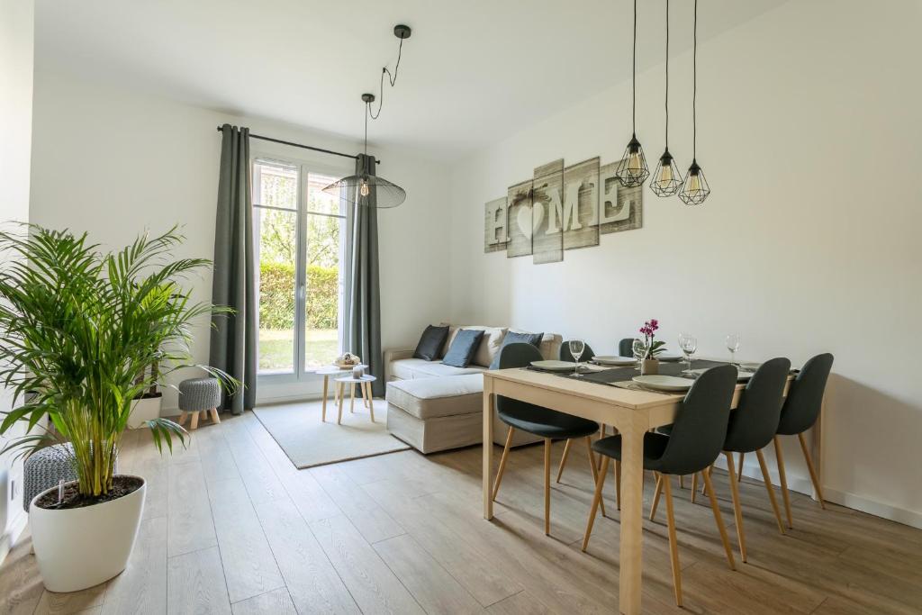 Nice Apartment Garden - 5 min DISNEYLAND Paris - Val d'Europe Center 1 Rue de la Fontaine Rouge, 77700 Chessy