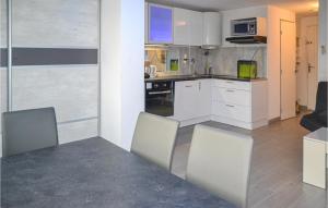Nice apartment in AGDE with 1 Bedrooms, Outdoor swimming pool and WiFi