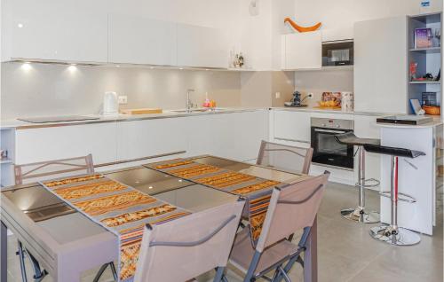 Nice apartment in Ajaccio with 3 Bedrooms and WiFi