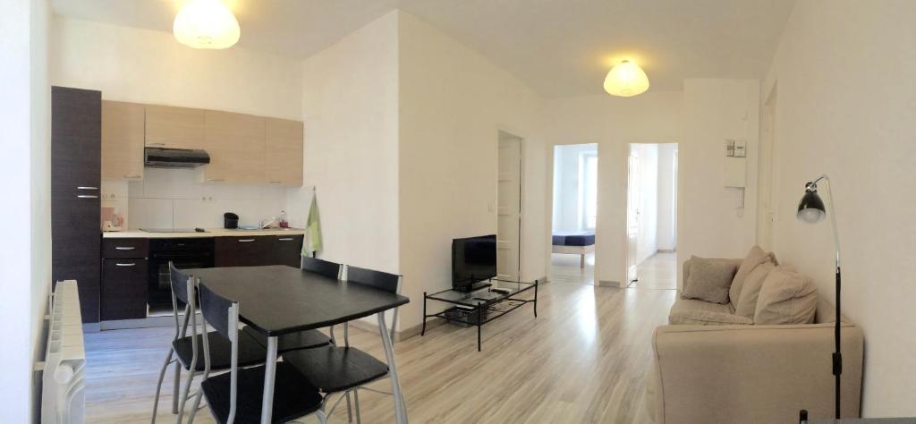 Nice apartment in Audierne with 2 Bedrooms and WiFi