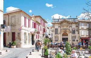 Nice apartment in Avignon with WiFi and 1 Bedrooms