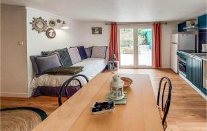 Nice apartment in Balaruc les Bains with WiFi