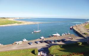 Nice apartment in Barneville-Carteret with 4 Bedrooms and WiFi