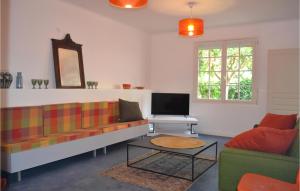 Nice apartment in Bergerac with WiFi and 2 Bedrooms