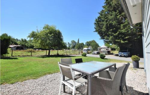 Nice apartment in Beuzeville with WiFi and 2 Bedrooms