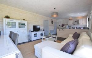 Nice apartment in Beuzeville with WiFi and 2 Bedrooms