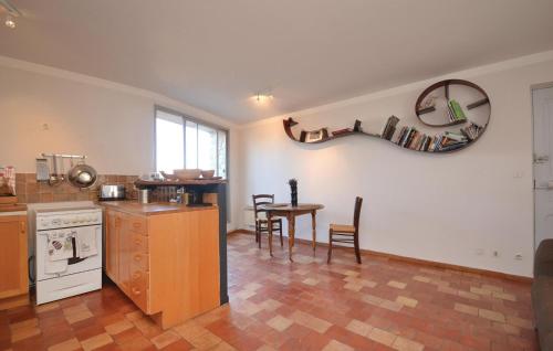 Nice apartment in Bonnieux with 1 Bedrooms and WiFi