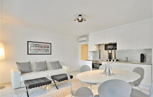 Nice apartment in Cannes with 2 Bedrooms and WiFi
