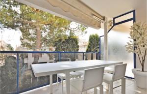 Nice apartment in Cannes with 2 Bedrooms and WiFi