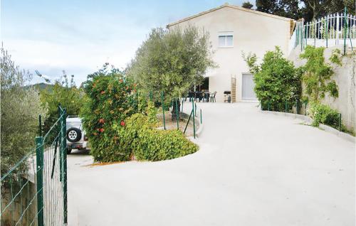 Nice apartment in Coggia with 2 Bedrooms, Internet and Outdoor swimming pool